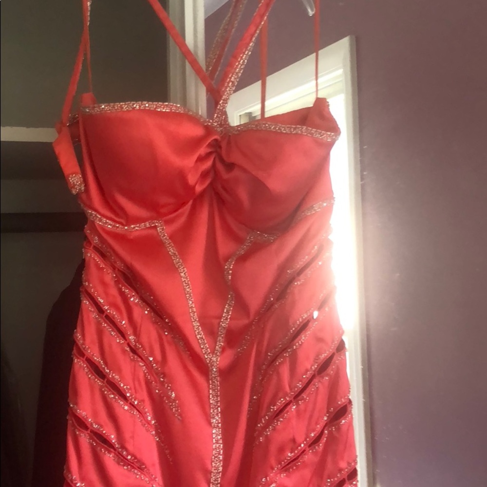 Dress - Picture 1 of 4